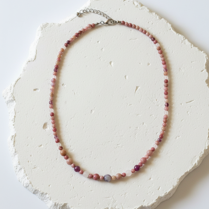 Collar completo sobre yeso irregular